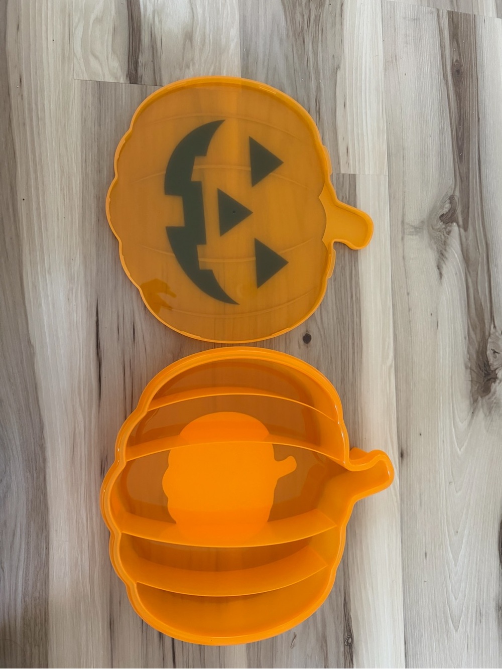 New halloween CWC Snack box jack-o-lantern - Picture 3 of 3